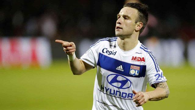 Valbuena imzaya geliyor