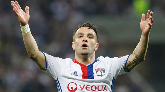 Valbuena Fenerbahçe için İstanbul'a geliyor!