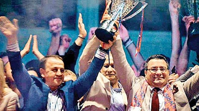 Darbe yaptı susturdu!