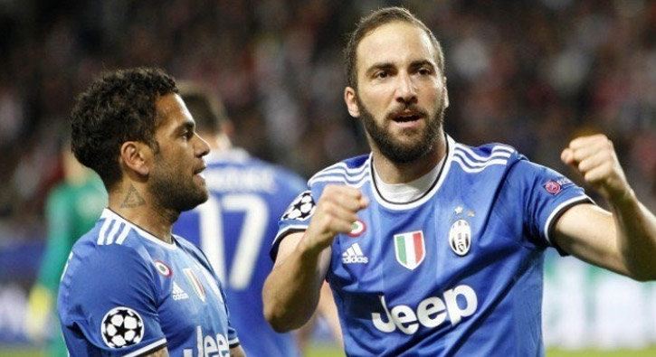 Higuain'den Dani Alves'e elveda mesajı