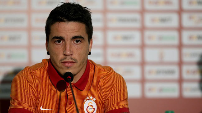 Josue 1.5 milyon Euro'ya ezeli rakibe