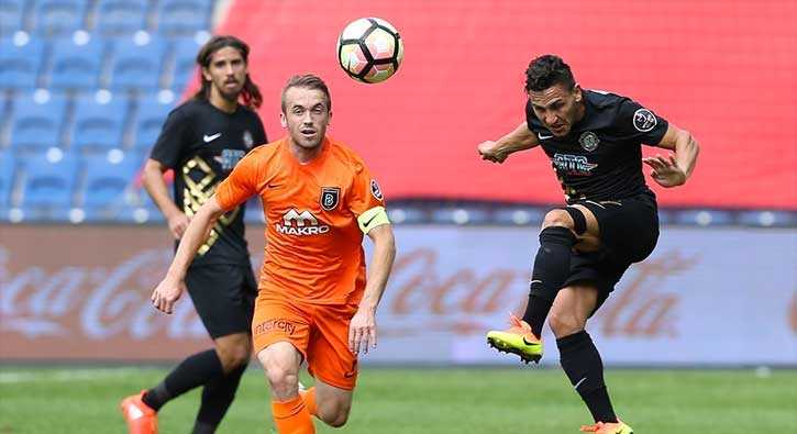 Başakşehir'in yıldızı Visca'dan ayrılık sinyali