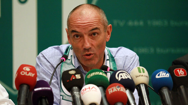 İmzayı attı, transfer müjdesini verdi