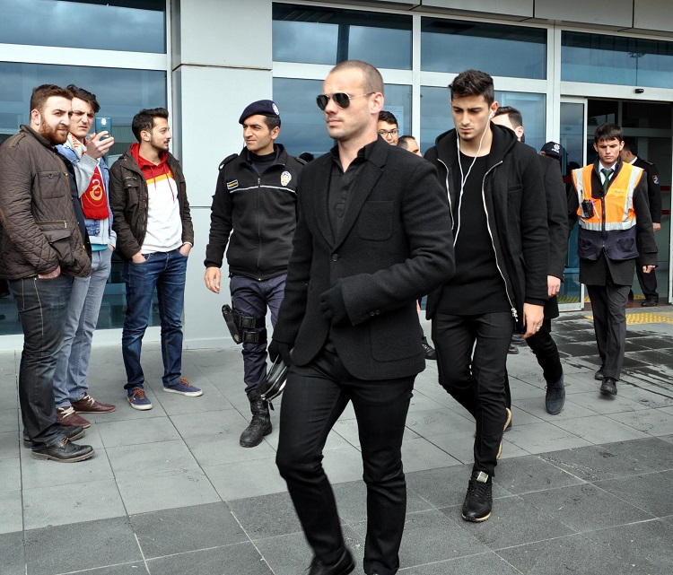Sneijder'e 2 gün daha ekstra izin