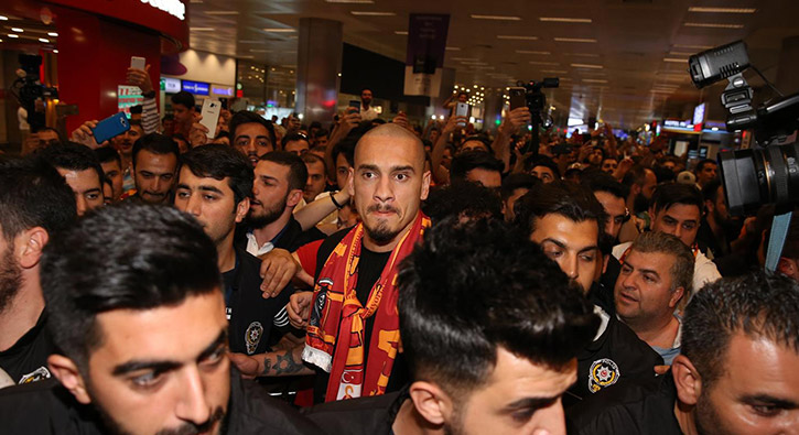 Galatasaray'ın yeni transferi Maicon İstanbul'da