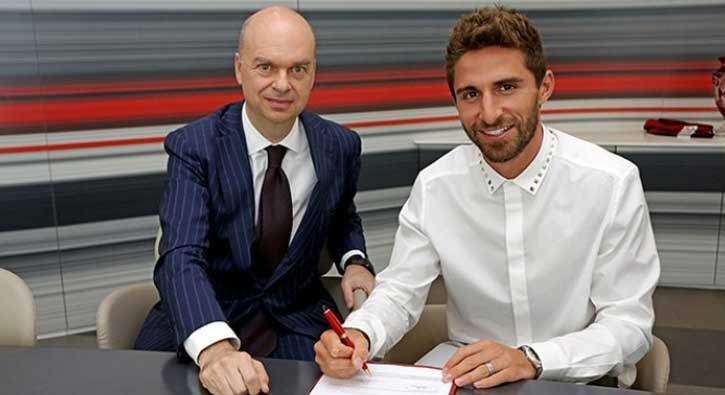 Milan Premier Lig'den transfer yaptı! 