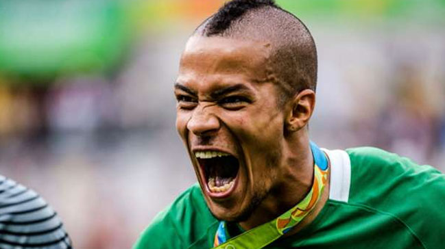 Bursaspor Ekong'la 3 yıllık anlaşma sağladı
