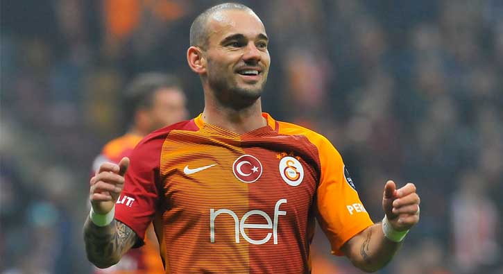 Başkan resmen açıkladı! 'Sneijder'e talip oluruz'