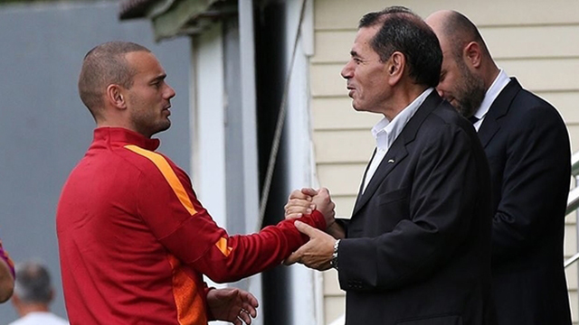 Galatasaray'da Sneijder ile ipler gerildi!
