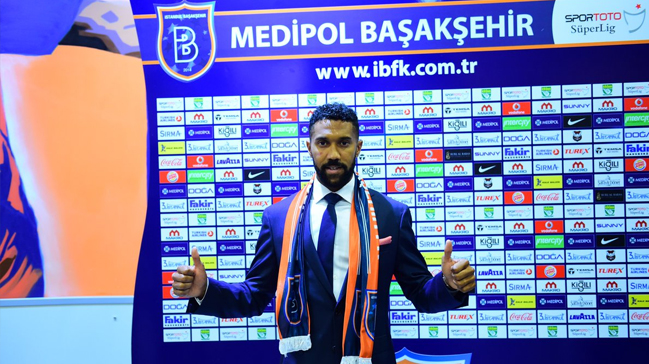 Gael Clichy, Başakşehir'e imzayı attı! 
