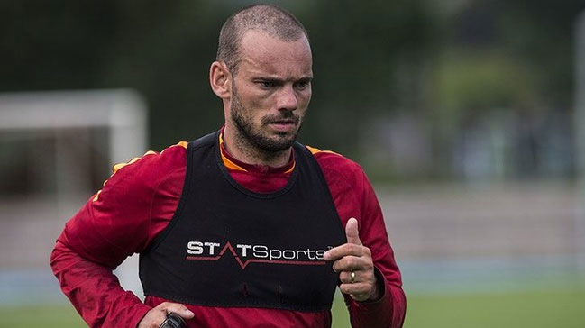 Sneijder FIFA'ya şikayette bulunabilir