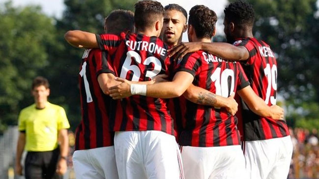 Milan'da 10 numara Hakan Çalhanoğlu'nun