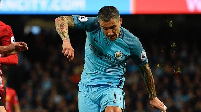 Beşiktaş'ta savunmaya adaylar: Vida, Badstuber ve Kolarov