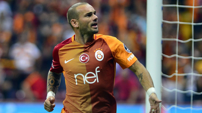 Wesley Sneijder'e Süper Lig'den talip var