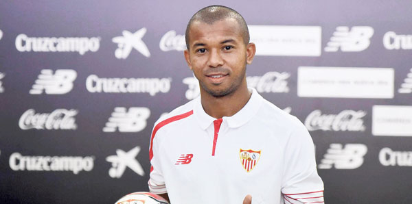 Galatasaray'ın yeni sağ beki Mariano bu akşam İstanbul'da