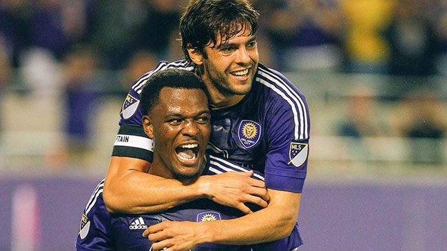 Beşiktaş Cyle Larin için görüşmelere başladı