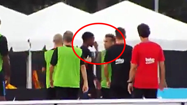 Neymar ile Nelson Semedo idmanda yumruk yumruğa kavga etti