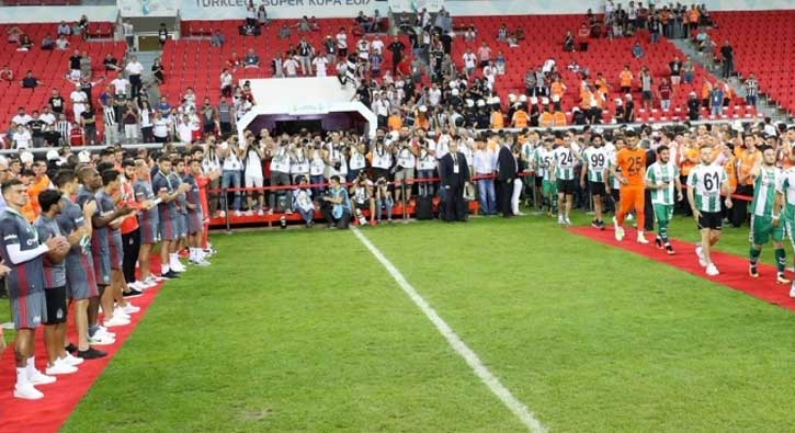 Beşiktaş'tan Konyaspor'a alkış