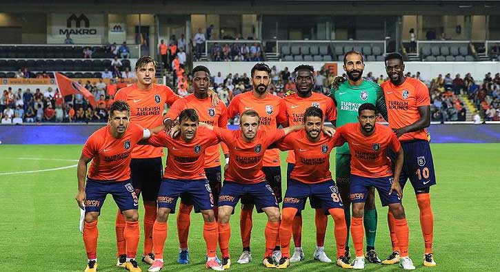 Medipol Başakşehir kombinelerine yoğun ilgi 