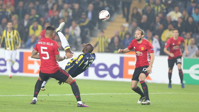 Sow'un Manchester United'a attığı gol, yılın golüne aday gösterildi