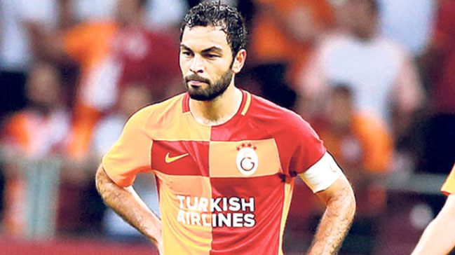 Menajeri açıkladı: Selçuk Trabzonspor'a gitmiyor