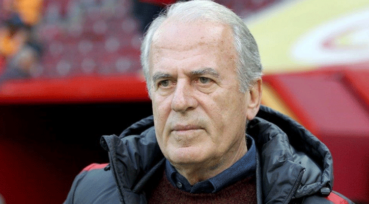 Mustafa Denizli: Van Persie Fenerbahçe için yeterli değil
