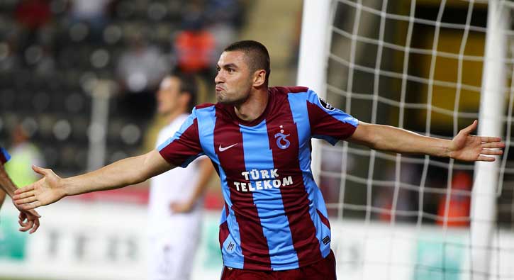 Burak Yılmaz golle geri geri döndü!