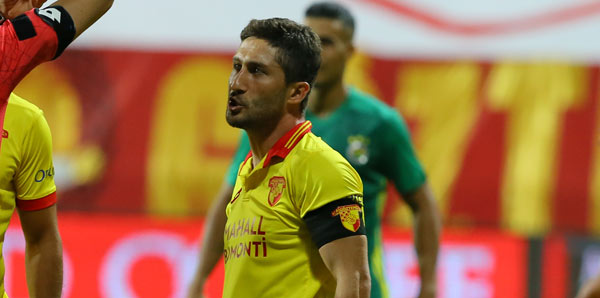 'Galatasaray camiası hakkında konuşup yanlış şeylerin doğmasına izin veremem'