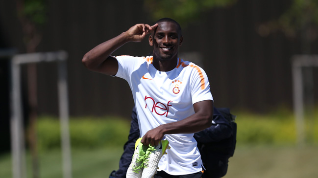 Lionel Carole'e yol göründü