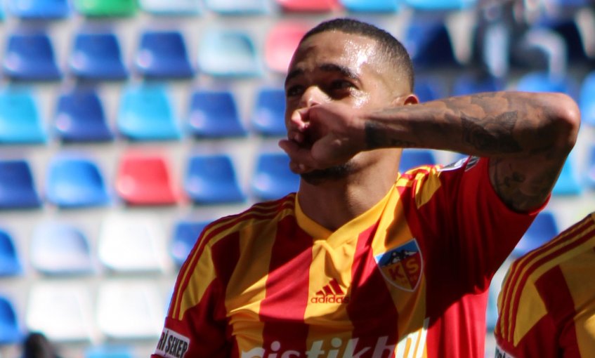 Bursaspor Welliton'la 3 yıllığına anlaşmak üzere