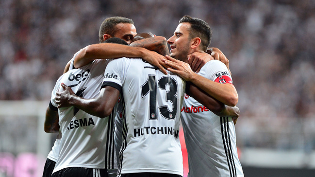 Kartal Timsah'ı avladı