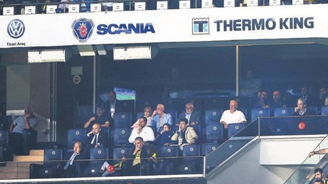 Aziz Yıldırım ışıkları kapattırdı!