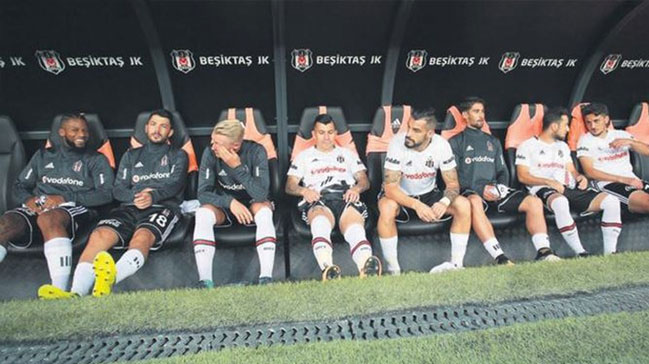 Beşiktaş'ın yıldızları kulübede huzursuz