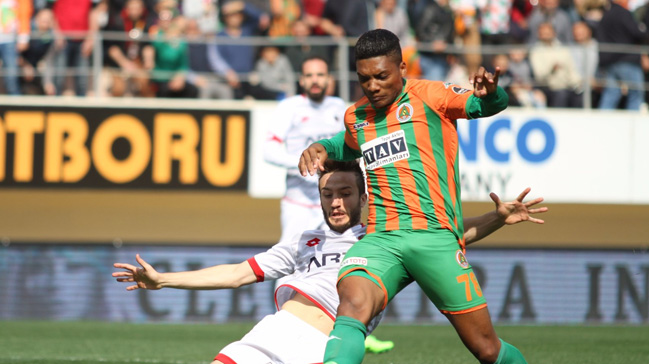 Junior Fernandes ile 3 yıllık anlaşmaya varıldı