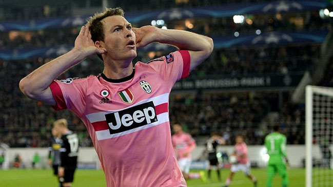 Beşiktaş'ta, Beck'in yerine İsviçreli sağ bek! 