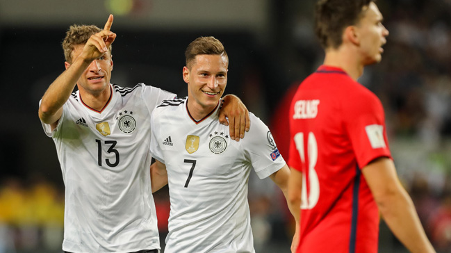 Almanya Norveç'i gole boğdu