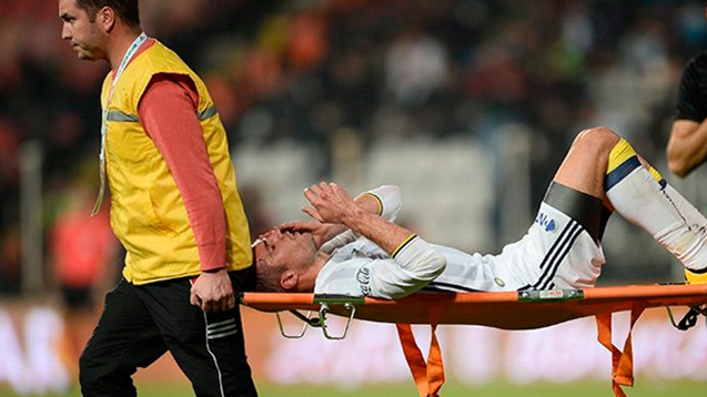 Van Persie'nin çapraz bağları yırtıldı!