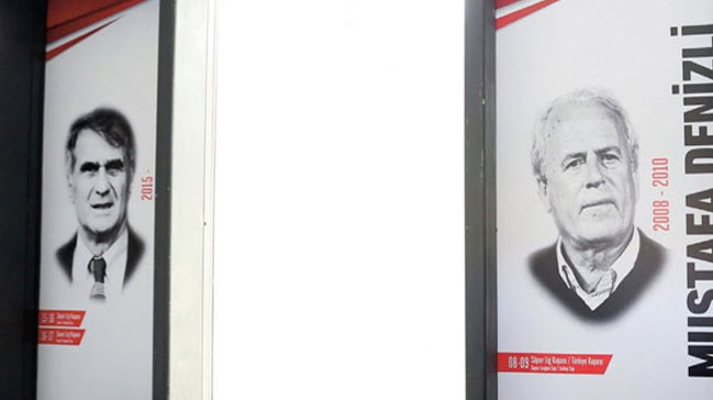 Mustafa Denizli portresi artık Vodafone Park'ta!