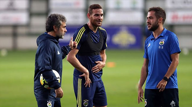 Fenerbahçe çift forvete dönüyor