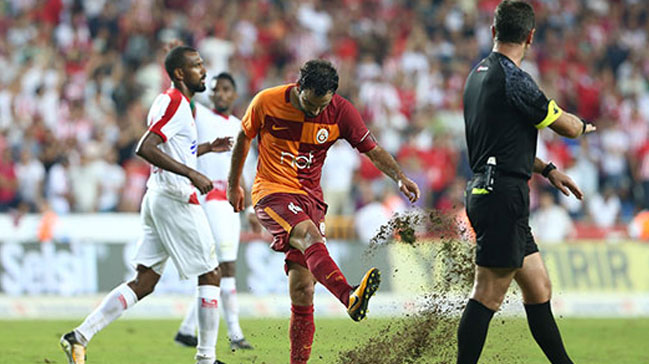 Zemin Selçuk İnan'ı çıldırttı!