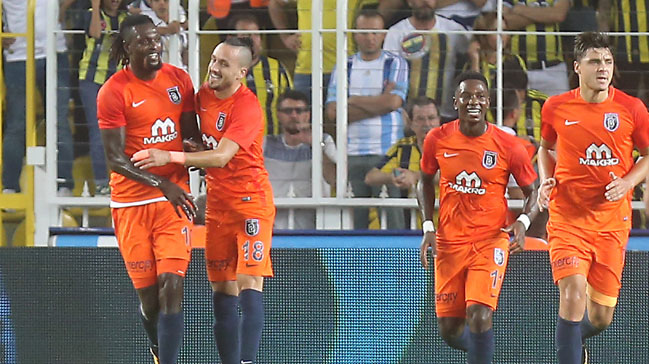 Büyük maçların adamı Adebayor