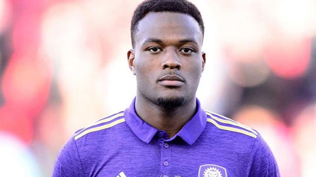 Beşiktaş Cyle Larin'i renklerine bağlayacak