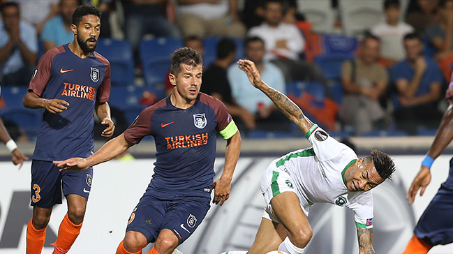 Başakşehir gruplara sessiz başladı!