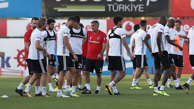 Beşiktaş'ta Medel antrenmanı yarıda bıraktı