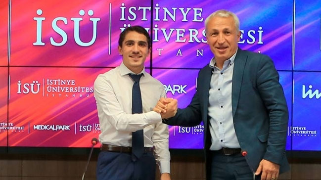 Trabzonspor Abdülkadir Ömür'ün sözleşmesini uzattı