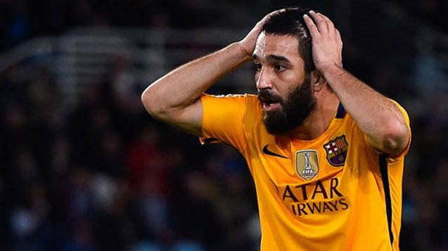 Arda Turan'a bir şok da hocasından!