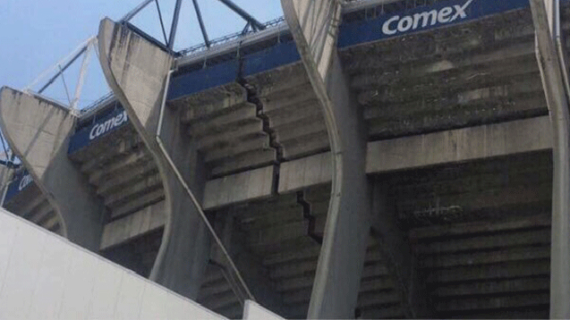 Meksika'da deprem futbolu da vurdu!