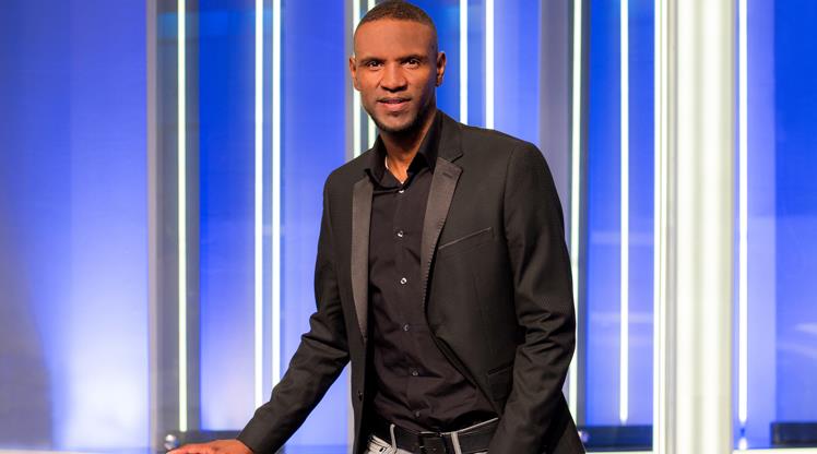 Abidal, Ali Palabıyık'ı yerden yere vurdu