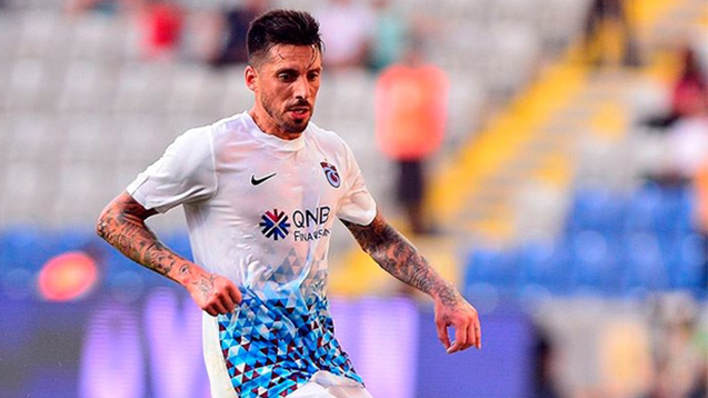 Beşiktaş taraftarından Fenerbahçe'ye nispet