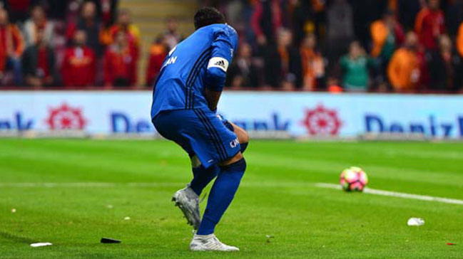 Volkan'dan o taraftar için flaş karar